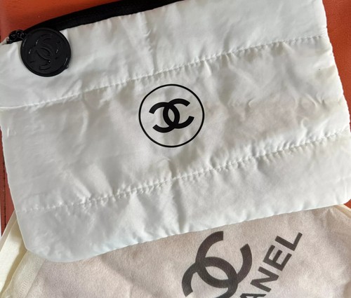 Chanel beauty gift white puffy - beauty,