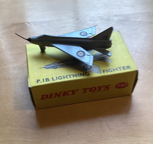 Dinky toys 737 b - dinky,