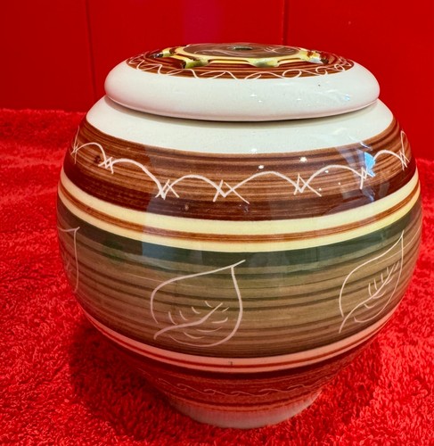 Dragon welsh pottery rhayader - dragon,