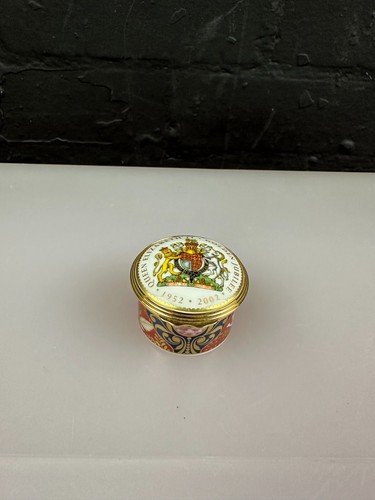 Royal worcester queen - royal,