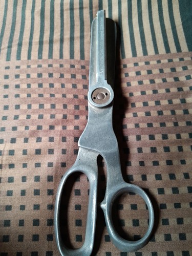 Vintage pinking shears large - vintage,
