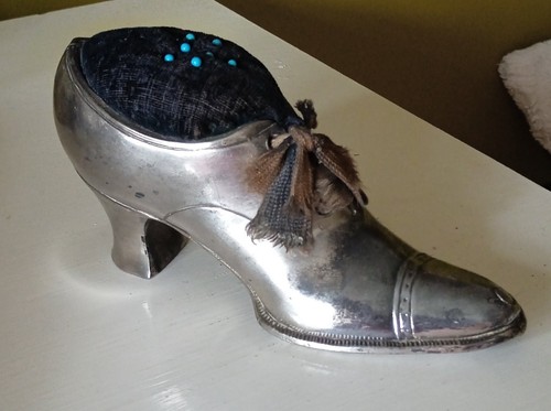 Antique silverin metal - silverin, heel