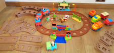 ELC Happyland Magic Motion Motorised Train Track Set & Santa, Christmas tree, ca