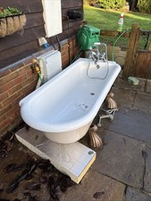 Freestanding Roll Top Bath