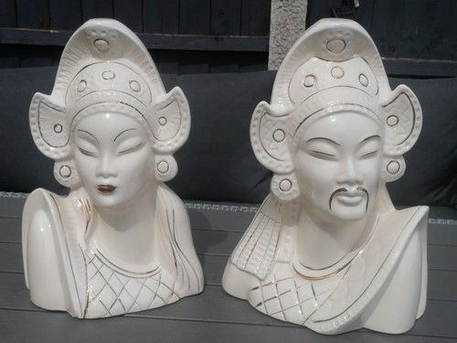 Pair glazed hollow - of,