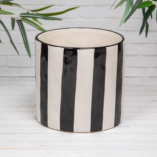 Black white striped flower - &,