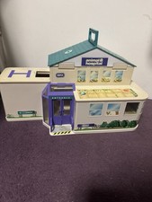 Rspca animal hospital play set - hospital,
