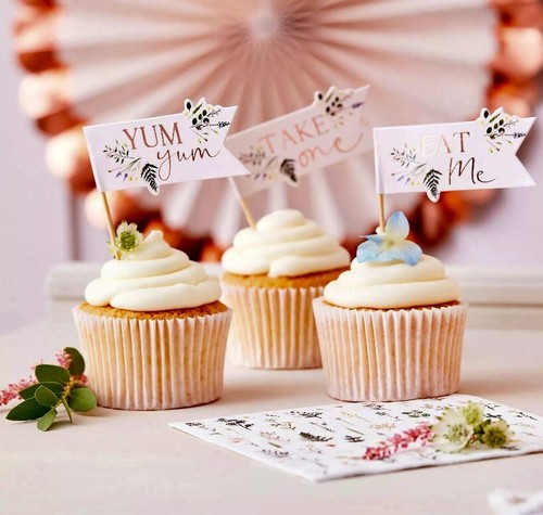 Alice wonderland cupcake - in,