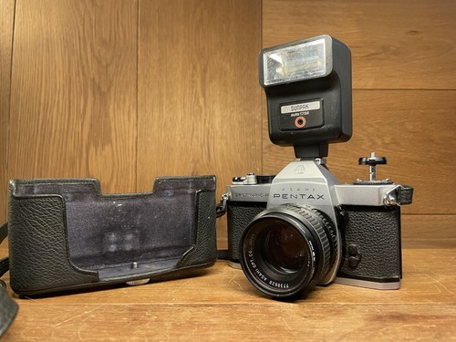 Near mint flash pentax - mint, w/