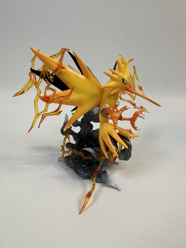 Zapdos lightning pokemon - zapdos,