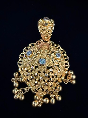 22ct gold pendant - cz,