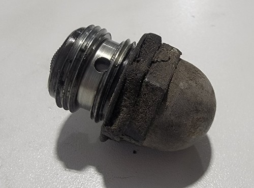 Oil pressure valve - pressure,