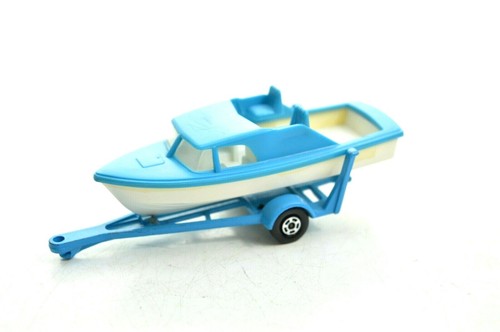 Matchbox boat and - trailer,
