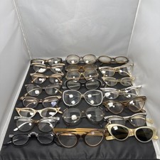 Lot / Group of (22) Horn