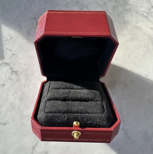 Red velvet vintage - velvet,