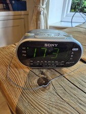 SONY DREAM MACHINE ICF-C318