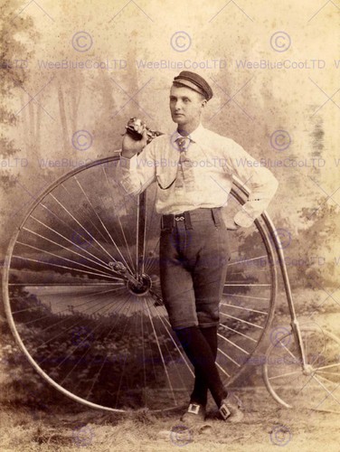 Vintage photo penny farthing - photo,