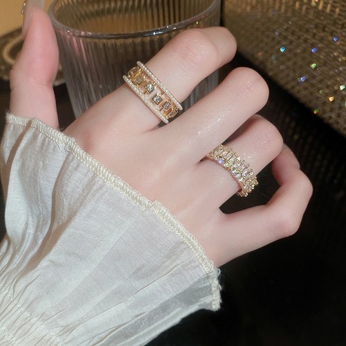 Pearl hollowed out square - hollowed-out,