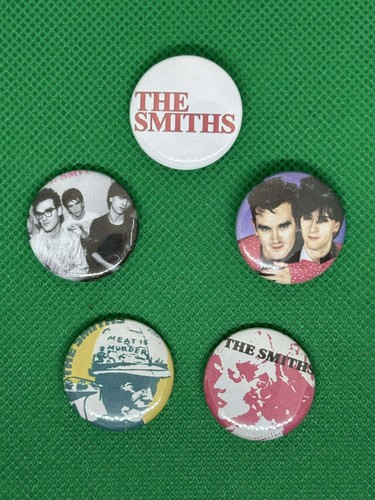 Set badges the - set, of