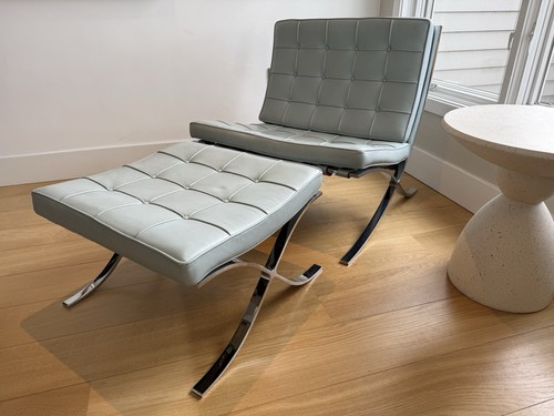 Iconic knoll barcelona chair - iconic, &