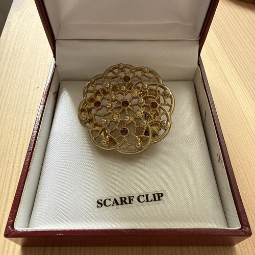 Vintage gold coloured filigree - vintage,