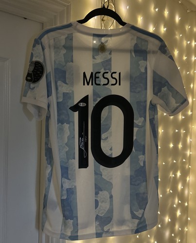 Lionel messi hand signed - messi,