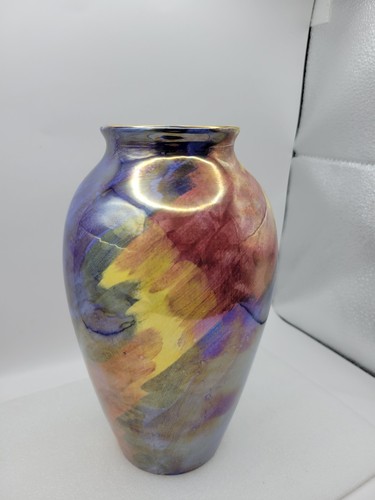 Vintage maling pottery vase - vintage,