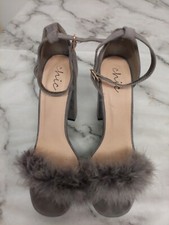 Chic Grey Fluffy Design Faux