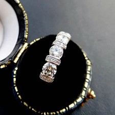 Art Deco Style Round Lab