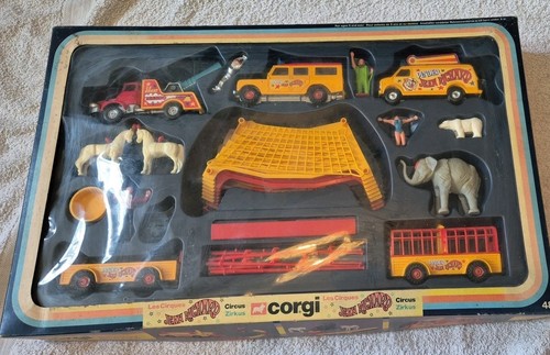 New opened corgi jean - &,