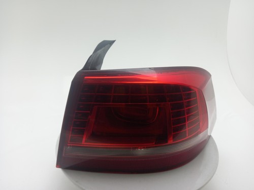 Volkswagen passat tail light - passat,