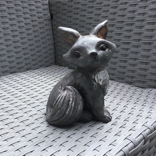 Grey fox garden - grey,