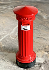ZC407:  ROYAL MAIL VR FLUTED PILLAR BOX PEWTER MODEL 1:19