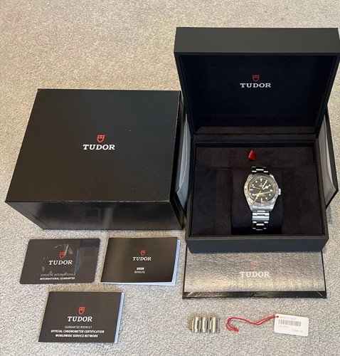 Tudor black bay pro - tudor,