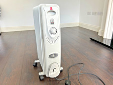 RS Pro 2 kW Oil-Filled Radiator – 220–240 V, Type G Plug – Excellent Condition