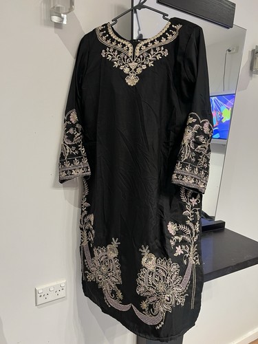 Pakistani salwar kameez - pakistani,