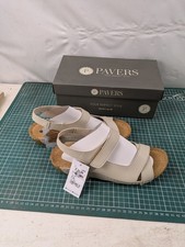 Pavers Touch-Fasten Sandals