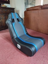 gaming chair barely used in great condition 