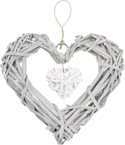 Rattan hearts wall hanging - hearts,