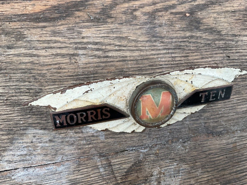 Vintage 1946 morris ten - ten, badge