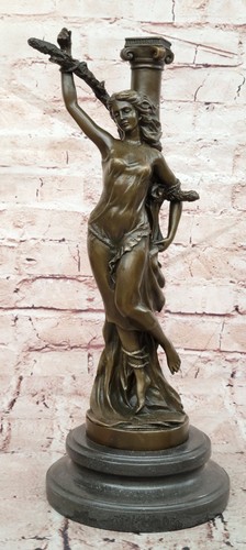 Bronze medieval heroine - heroine, joan