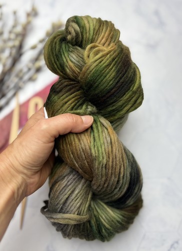 Hand dyed merino wool - hand, super
