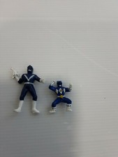 2x POWER RANGER FIGURES SMALL FIGURE / CAKE TOPPERS