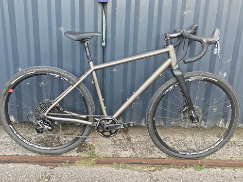 Planet tempest titanium - planet,
