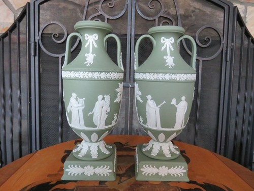 Matching pair wedgwood green - pair,