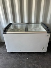 Frost-Tech SD-4000 Chest Showcase Freezer – 355L Display Freezer, Sliding Glass