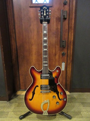 Guild 1974 starfire sunburst - guild,