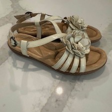 Nurture by Lamaze Slingback Flower Leather Sandals Women's 8.5M Beige Comfort