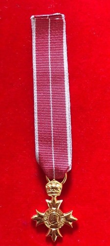 Miniature mbe obe military - mbe-obe,