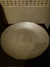 Large serving bowl